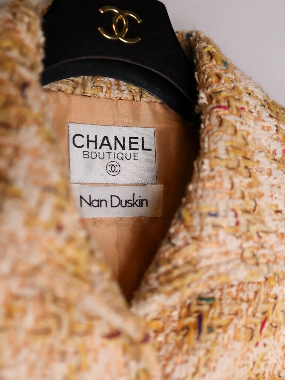 Chanel Vintage early 90s Tweed Jacket Size 42 Peach Gold CC Logo